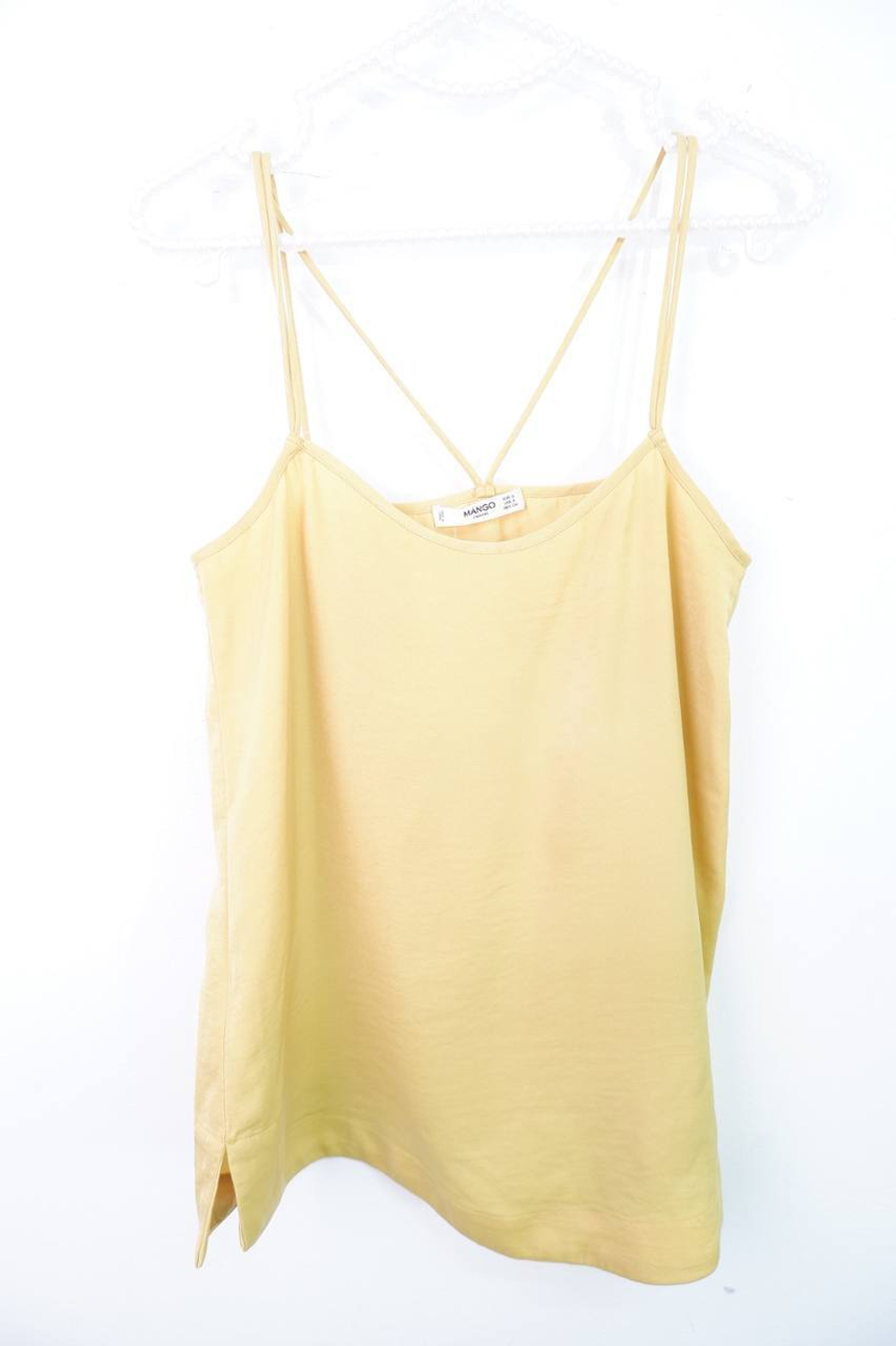 Топ Mango для яркого акцента, маркировка S, визуально на 44 размер