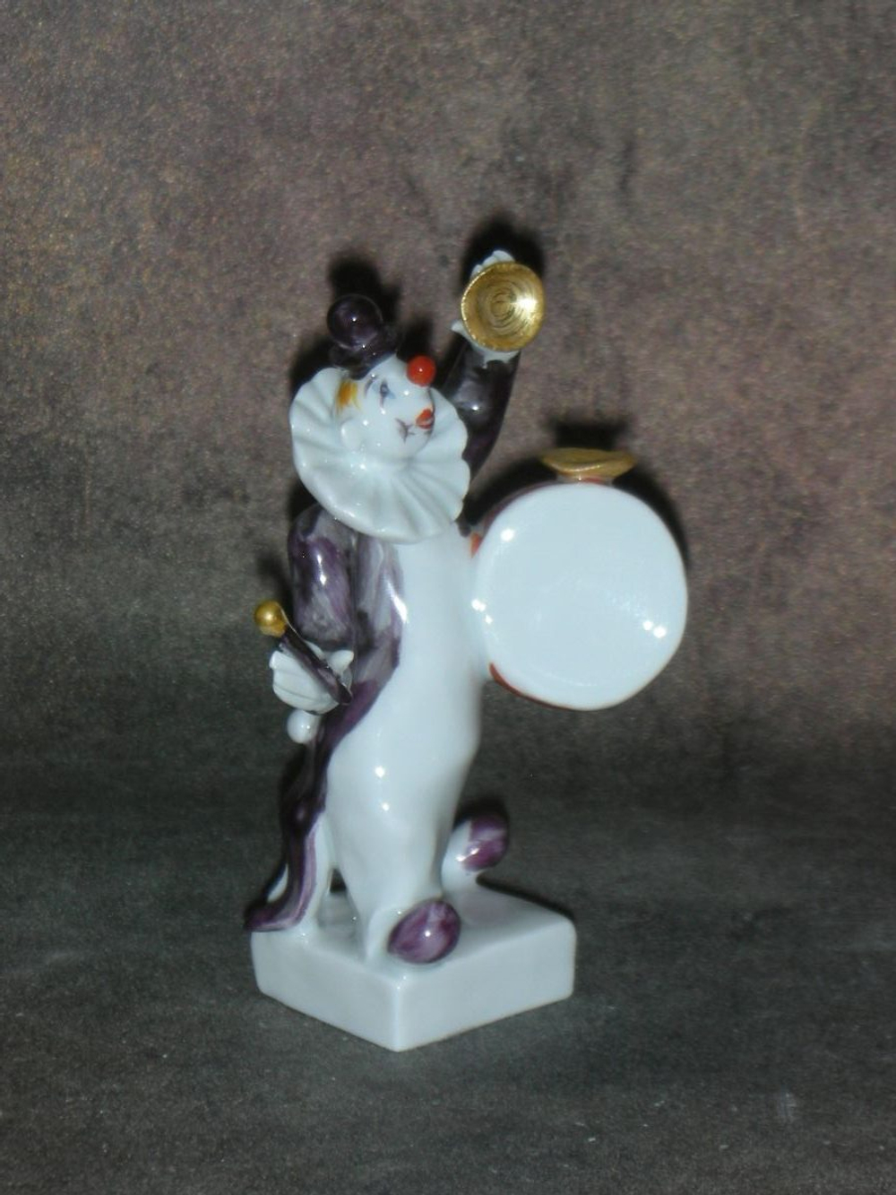 Статуэтка. Фарфор. Клоун барабанщик. Meissen. Германия
