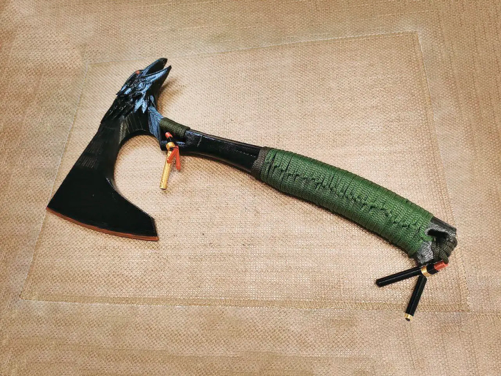 Топор Бладхаунда (легендарка из игры Apex Legend) в натуральную величину - 36см