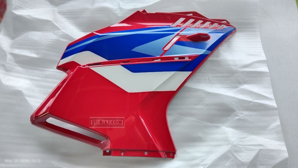 64300-MLR-D20ZA. COWL SET, R. MIDDLE (WL) *TYPE1* (TYPE1 ). HONDA