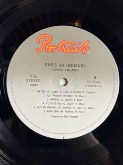 Винтажная виниловая пластинка LP Cyndi Lauper She Is So Unusual (Japan 1983) (Obi)