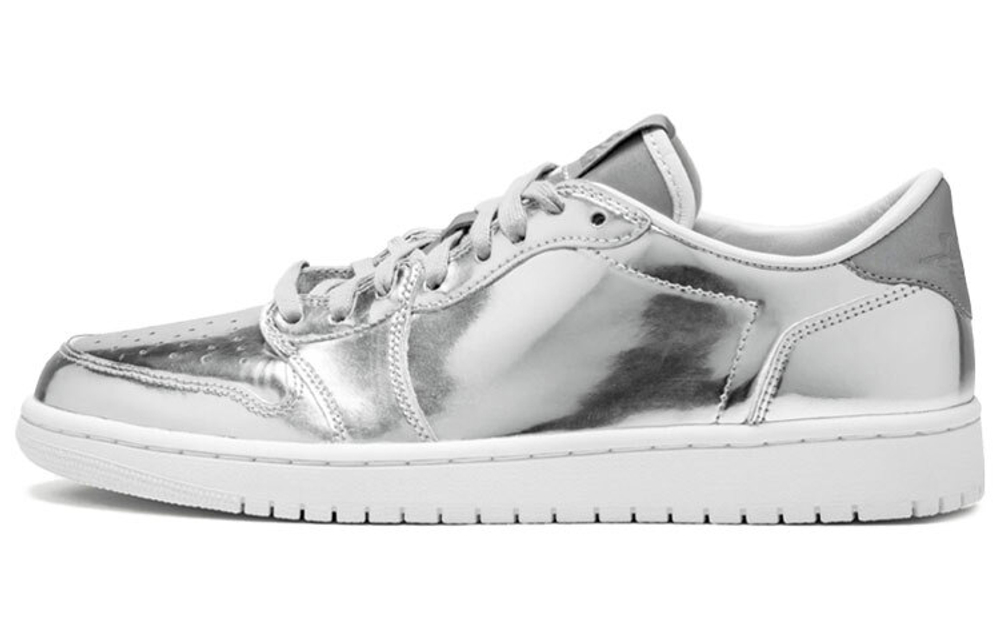 Кроссовки Jordan Air Jordan 1 Retro Low Pinnacle Metallic Silver