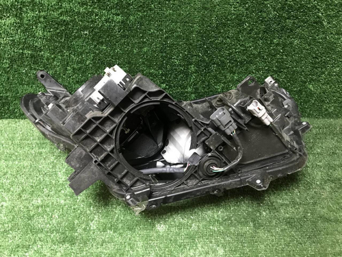 Битая Фара левая Toyota Rav 4 CA40 (2015-2019) LED