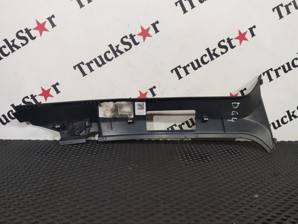 Накладка стойки салона левая 2023г.