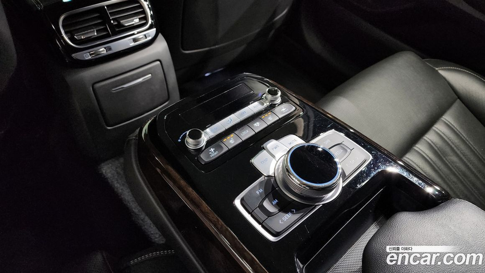Genesis G90 3.8 (02.2020)