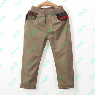 Брюки со вставками в клетку и контрастным накладным карманом