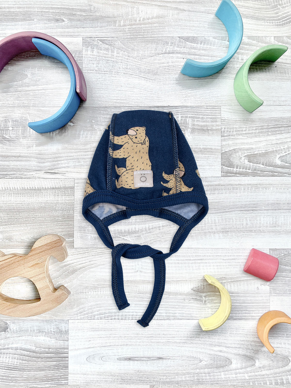 Утеплённый чепчик Mjölk Бурые мишки