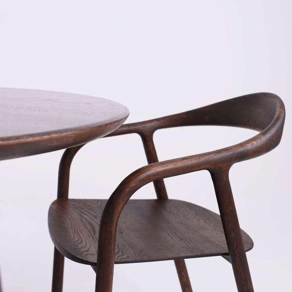 Стул Esse из массива дуба, покрытие венге