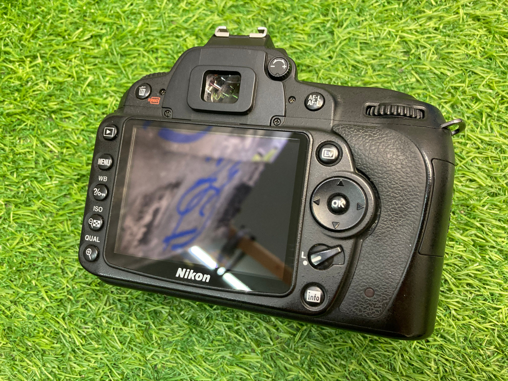 Nikon D90 1.500 кадров