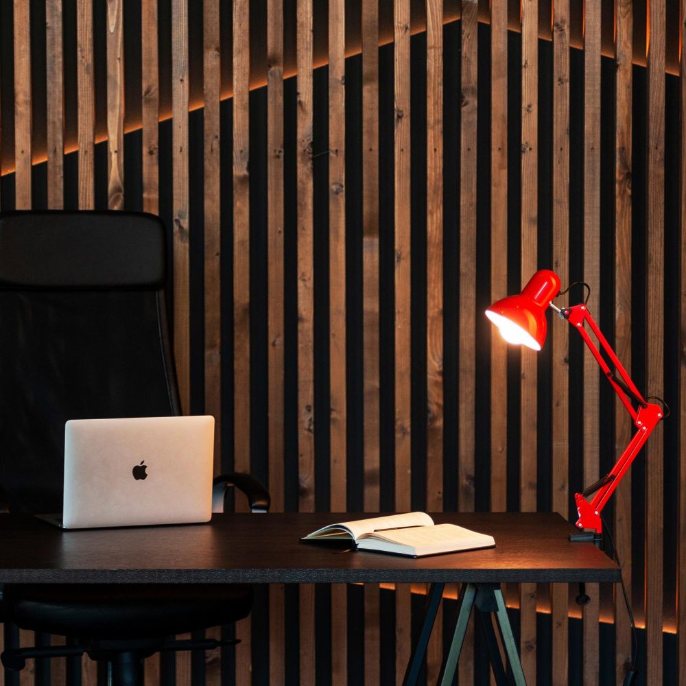 TLI-221 RED E27 Светильник настольный. Цоколь Е27. 60W. Механический выключатель. Красный. ТМ Uniel