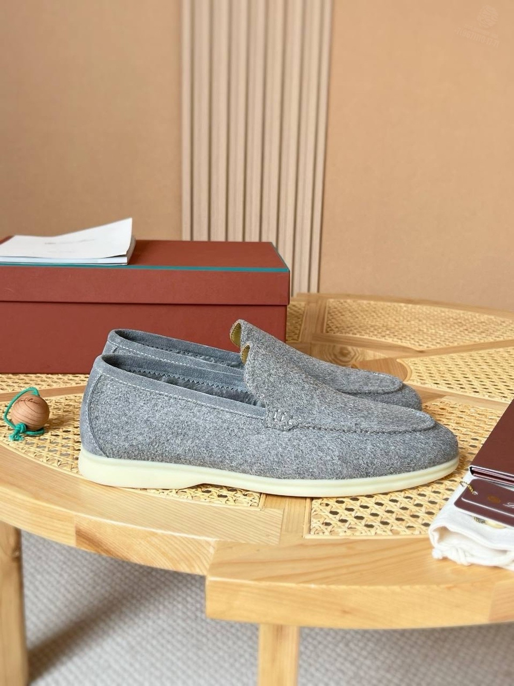Лоферы Loro Piana Summer Walk с мехом