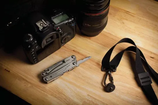 Мультитул пассатижи LEATHERMAN Rev (832130) серебристый