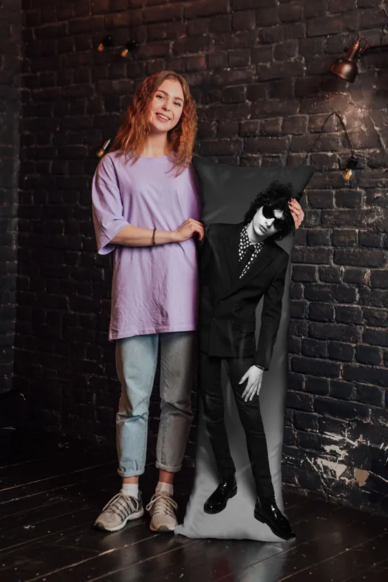 Дакимакура Финн Вулфхард №2