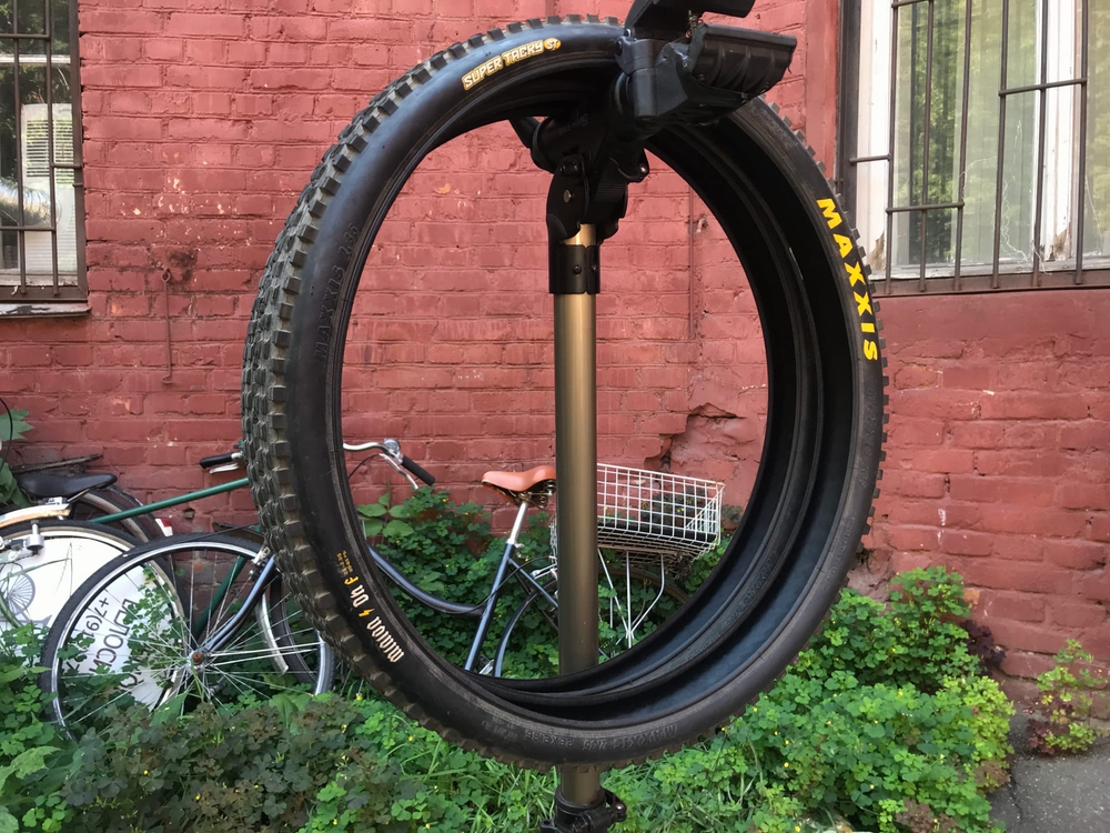 Покрышка Maxxis Minion DH super traky st Front 26x2.35  Б/У