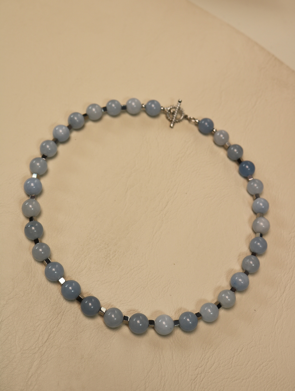 Чокер из аквамарина "Линия горизонта"