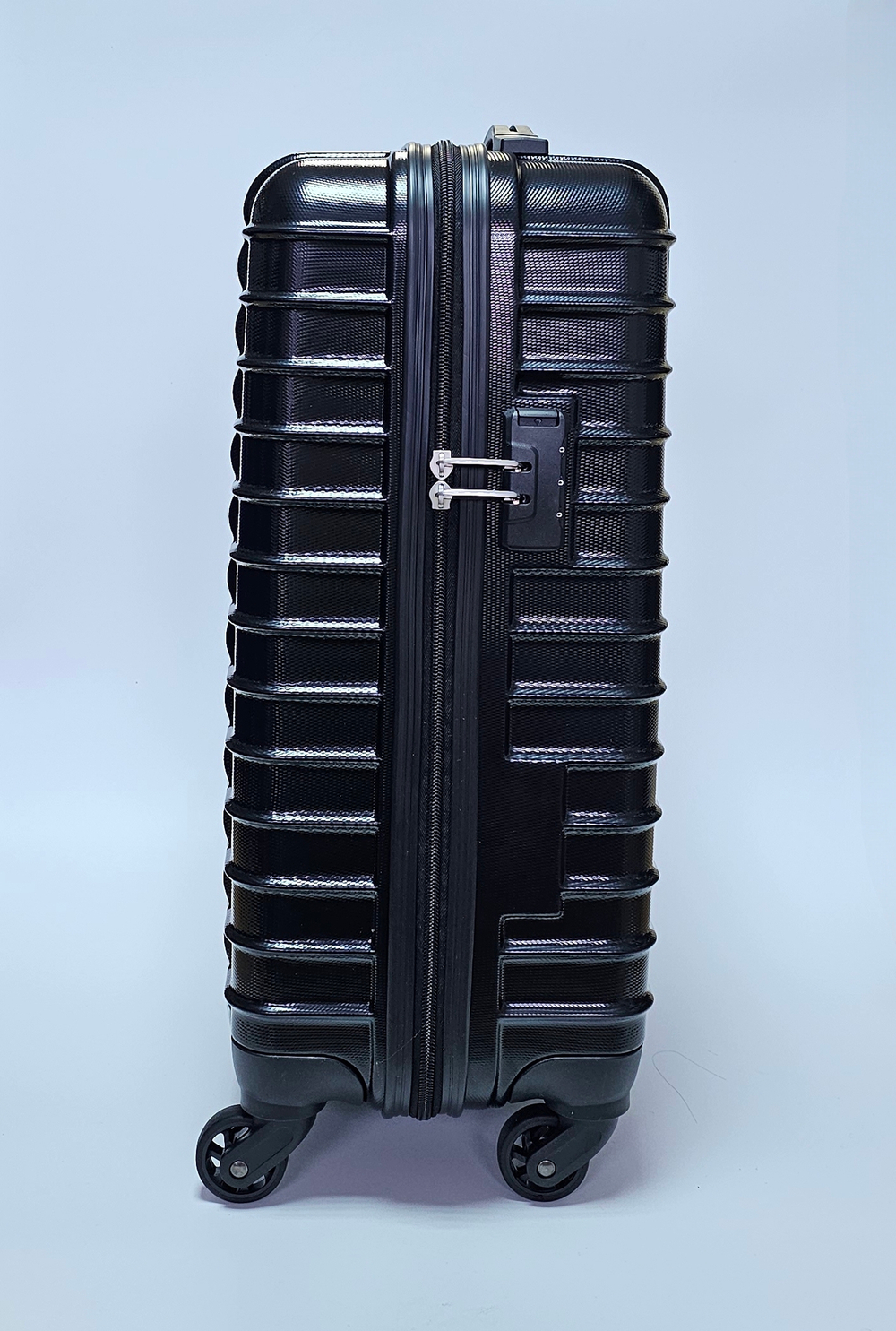 Чемодан ручная кладь / Чемодан Global Case размер S, 43 л, 2,5 кг (черный)