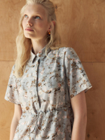 Платье на сборке