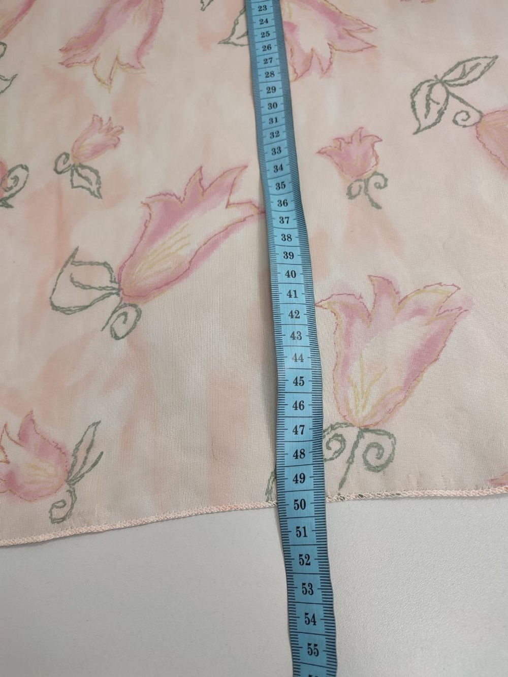 Шарф с легким рисунком