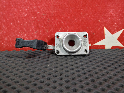 Замок капота 2022г.