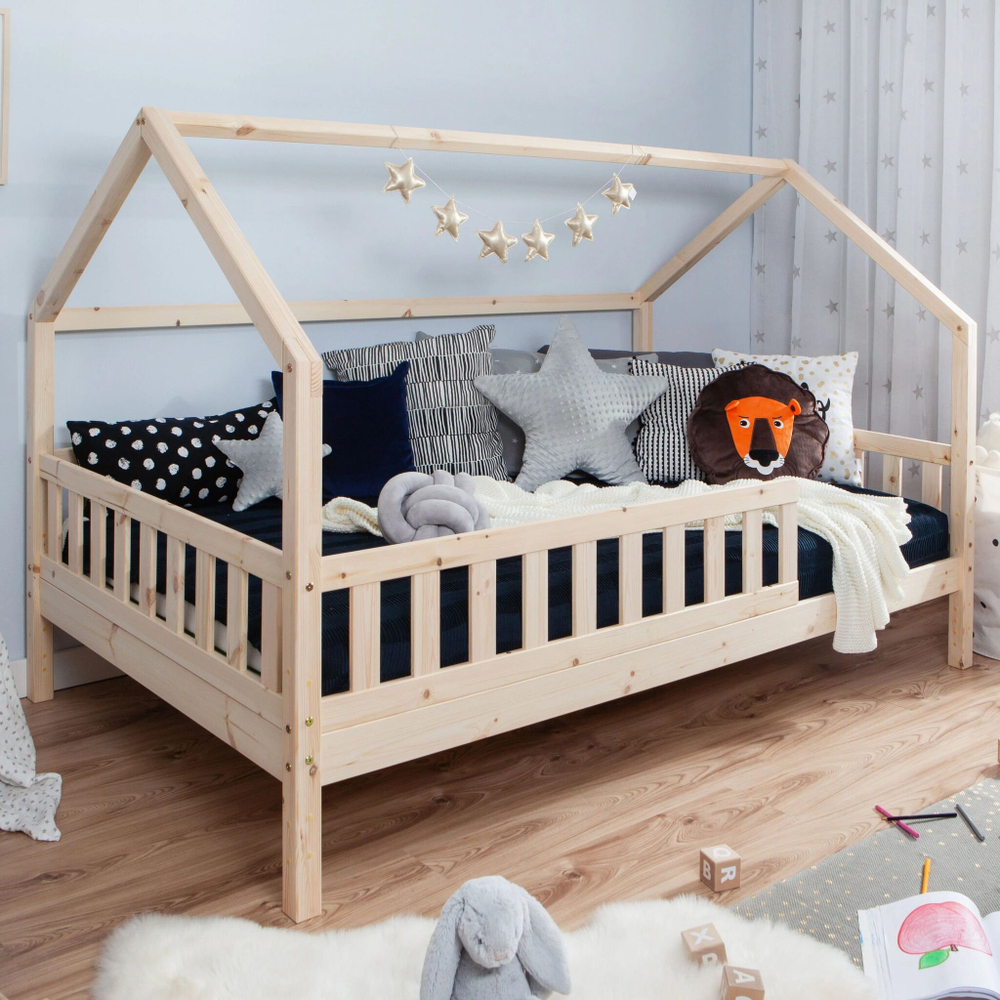 Одноярусная кровать Домик 90x200 см из сосны без отделки