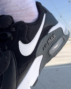 Кроссовки женские NIKE Air Max Excee