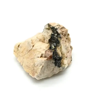 Минерал циркон в породе 41*38*24 мм 31 гр.