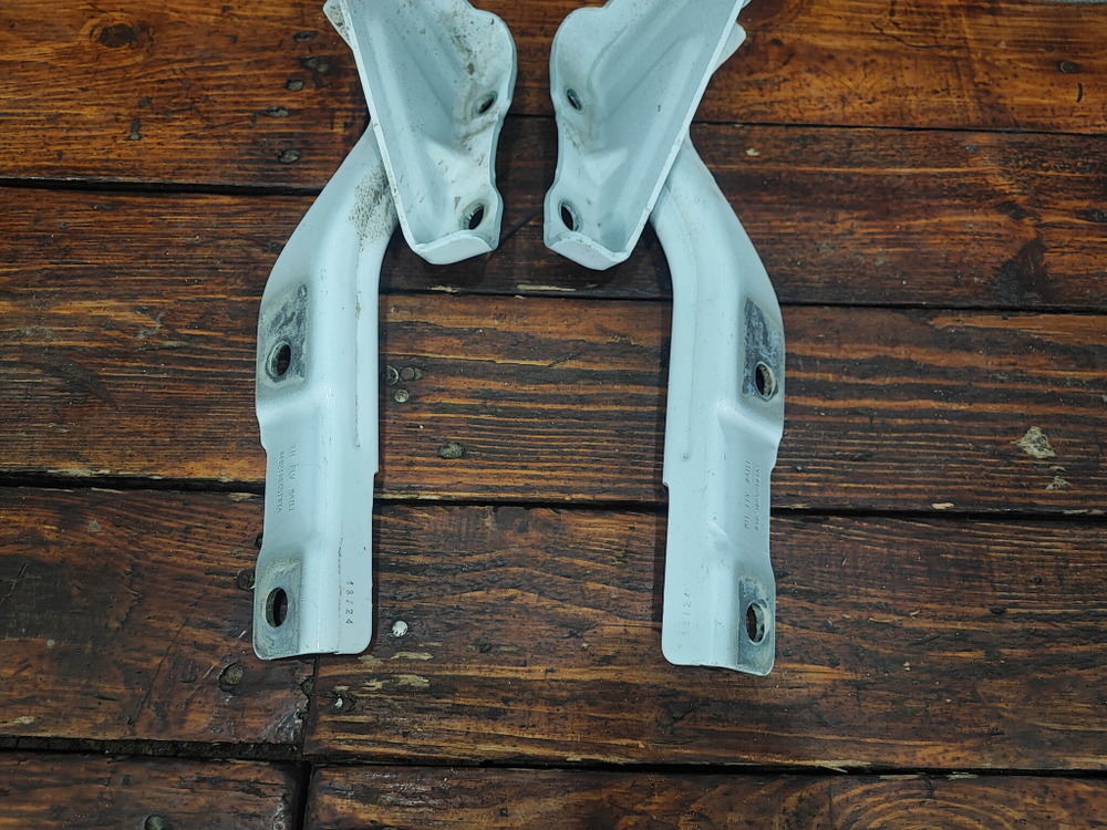 Петли капота комплект Haval Jolion 21-нв Б/У Оригинал 8402108XST01A