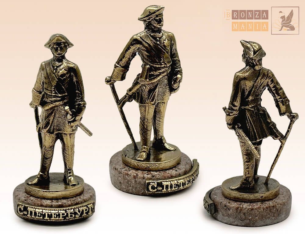 фигурка Петр 1 - высота 4,5 см. на граните