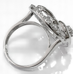 "Эстерелла" - ювелирное кольцо из серебра 925-й пробы