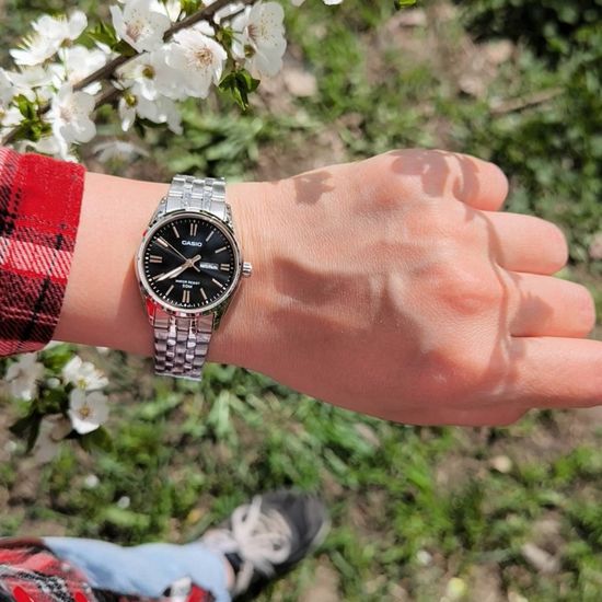 Наручные часы Casio LTP-1335D-1A2