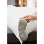 Маска для сна из натурального шелка светло-серого цвета из коллекции essential