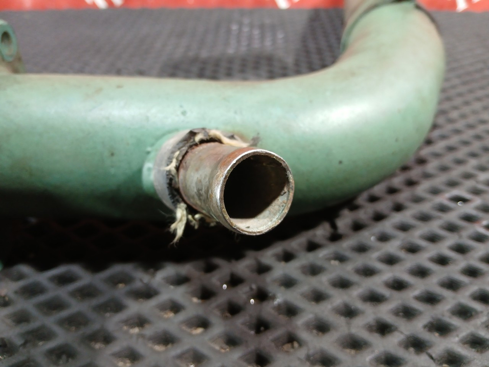 Патрубок системы охлаждения