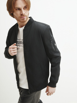 Куртка  мужская GUESS