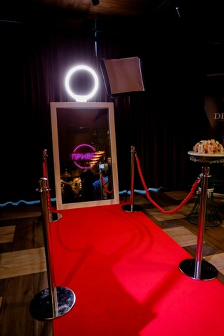 Селфизеркало (Фотозеркало)