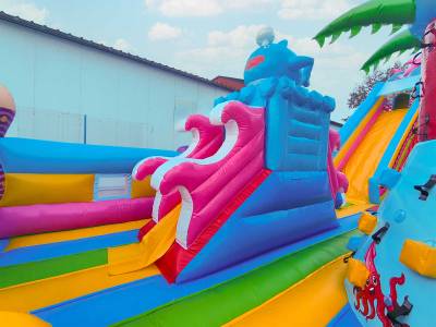 Коммерческий надувной батут «В гостях у акулы», 18*10*7 м