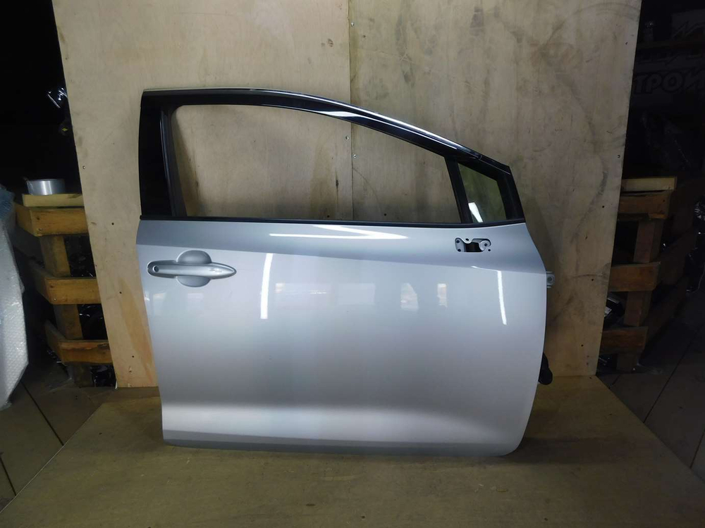 дверь передняя правая Toyota Corolla ZRE210 2021