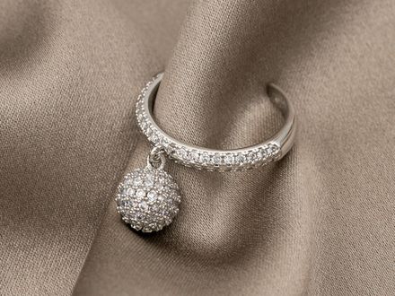 Кольцо с подвеской "Шар"