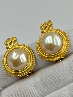 Клипсы с «жемчугом» Karl Lagerfeld