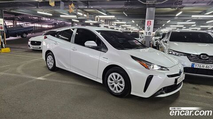 Toyota Prius 4 Generation 1.8 (03.2021)