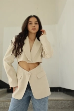 жакет с вырезами на талии