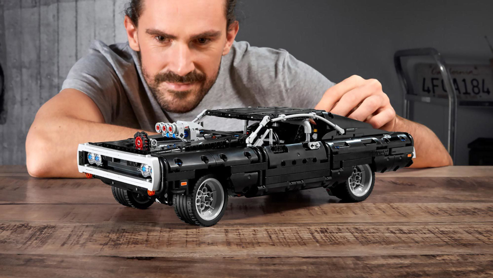 LEGO Technic: Dodge Charger Доминика Торетто 42111 — Fast & Furious Dom's Dodge Charger — Лего Техник