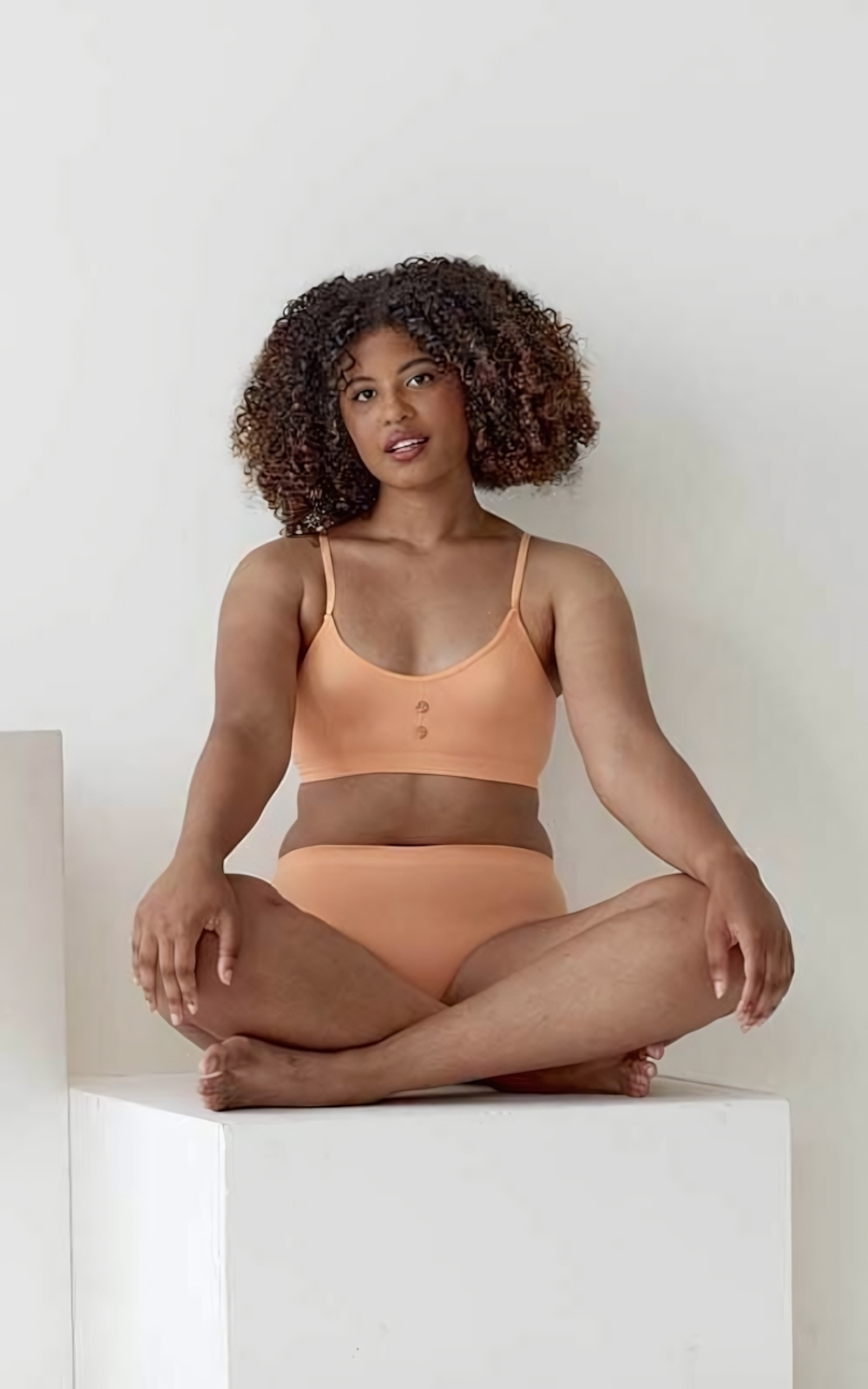 Эко-бюстгальтер в мелкий рубчик Eco-wear (Размер: M-L) (Цвет: персиковый)