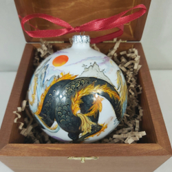 Коллекционный елочный шар с росписью Палех "Дракон" в деревянной шкатулке