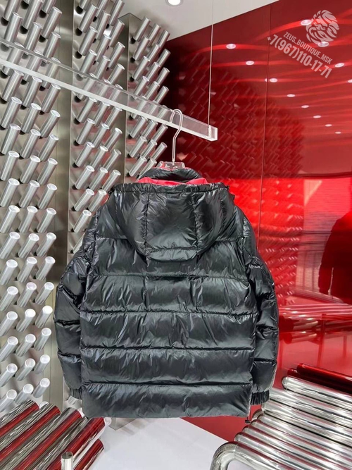 Пуховик Prada