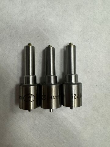 Распылитель форсунки двигателя Shanghai D9-220 (оригинал) DLLA150P070/F019121070