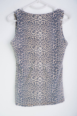 Топ Zara в леопардовом стиле, визуально 42 размер