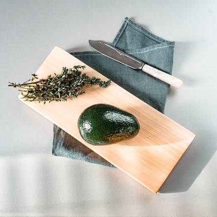 Деревянная разделочная доска из цельного куска древесины Сибирский Кедр RD22