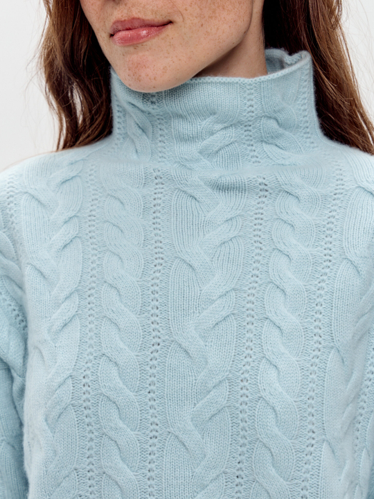 Кашемировый свитер с косами