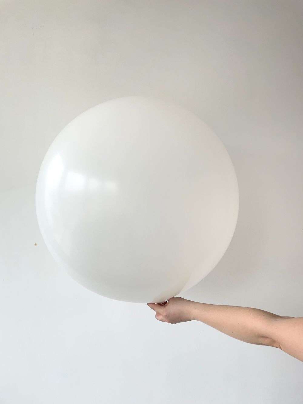 S шар гигант 24"/60 см пастель белый (005) (БГ-90)  Изображение2