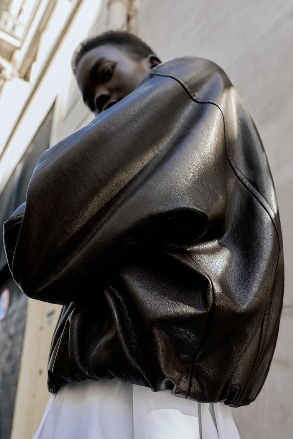 ZARA БОМБЕР ИЗ ИСКУССТВЕННОЙ КОЖИ, ТЕМНО-КОРИЧНЕВЫЙ